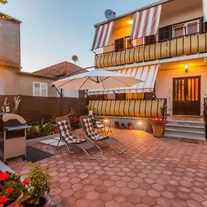 & Hosana Apartament